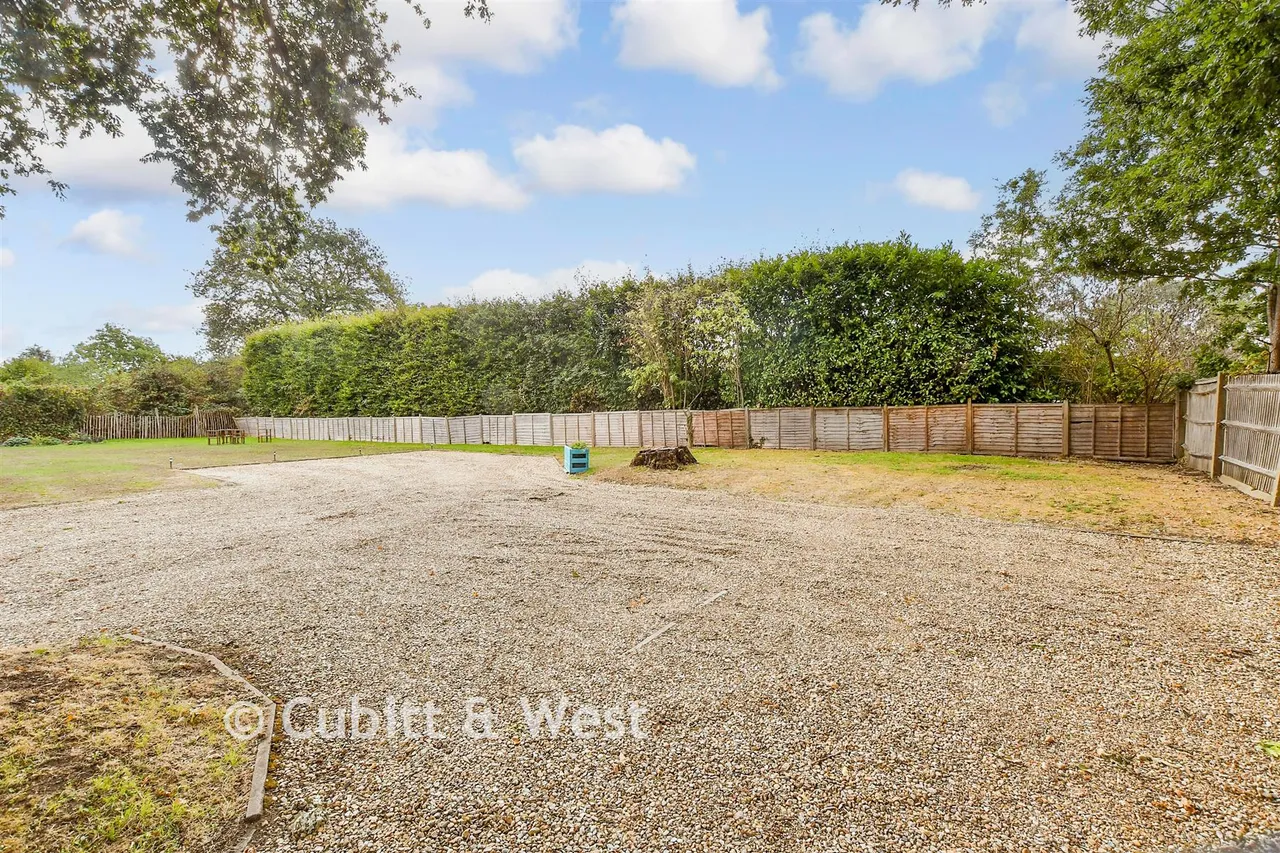 Cannon Grove, Fetcham, KT22, photo 8