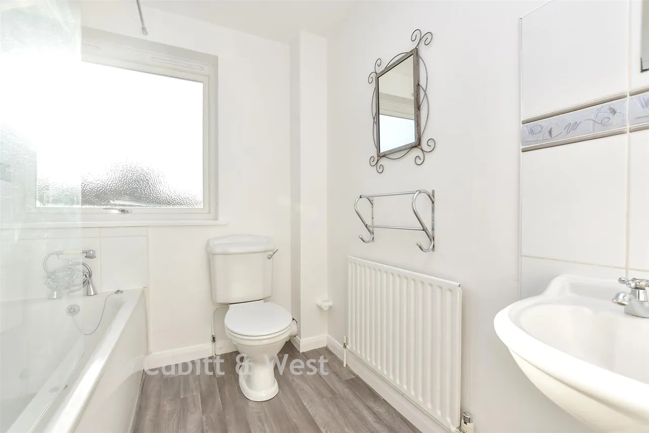 Cannon Grove, Fetcham, KT22, photo 10