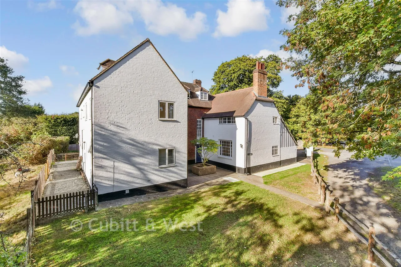 Cannon Grove, Fetcham, KT22, photo 11