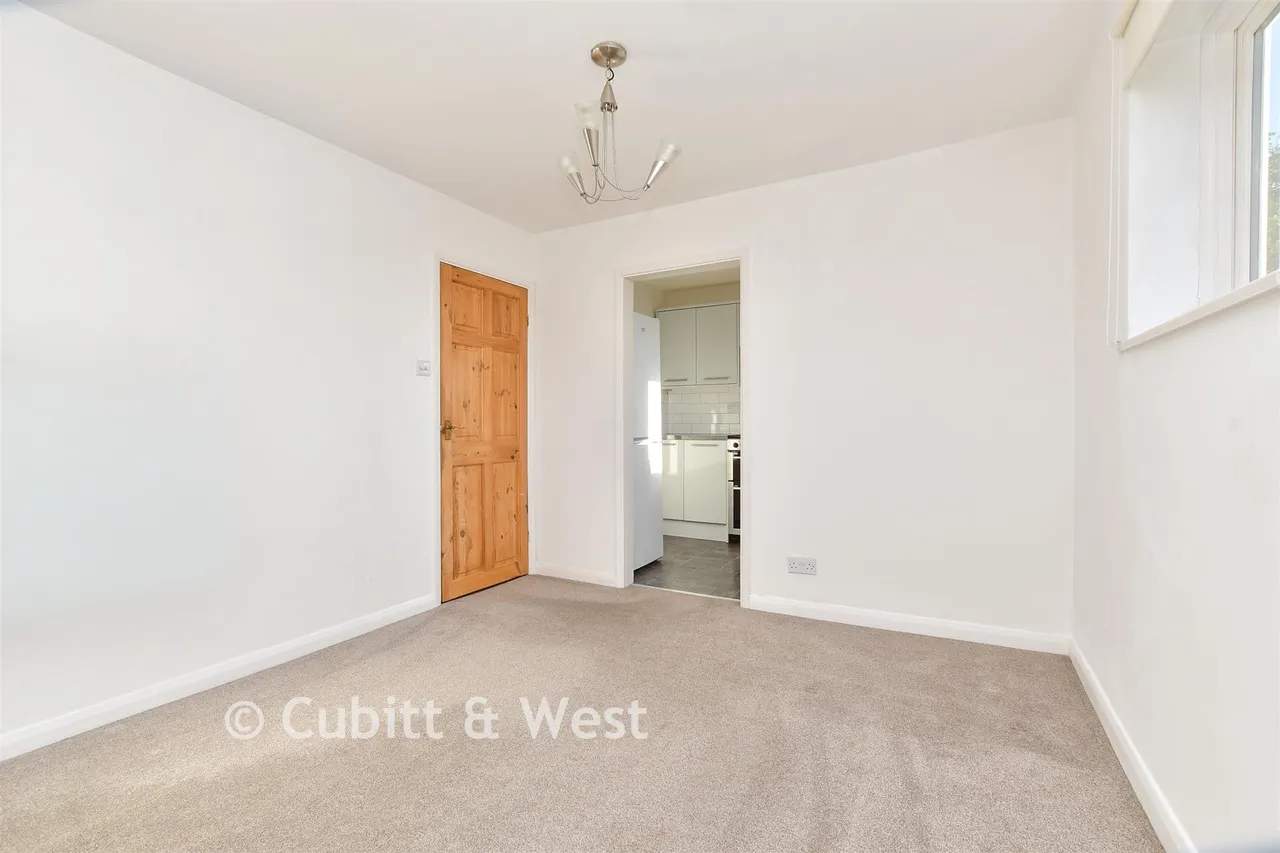 Cannon Grove, Fetcham, KT22, photo 4