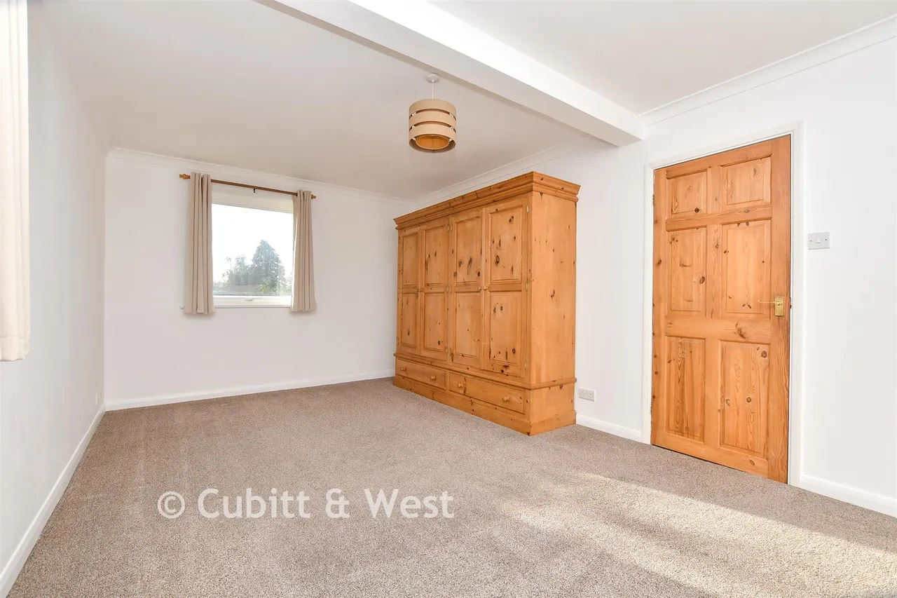 Cannon Grove, Fetcham, KT22, photo 6
