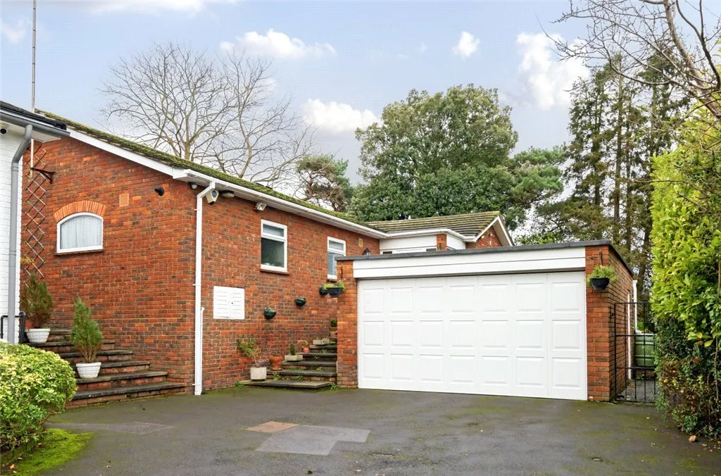 3 bed house for sale — Denbridge Road, BR1