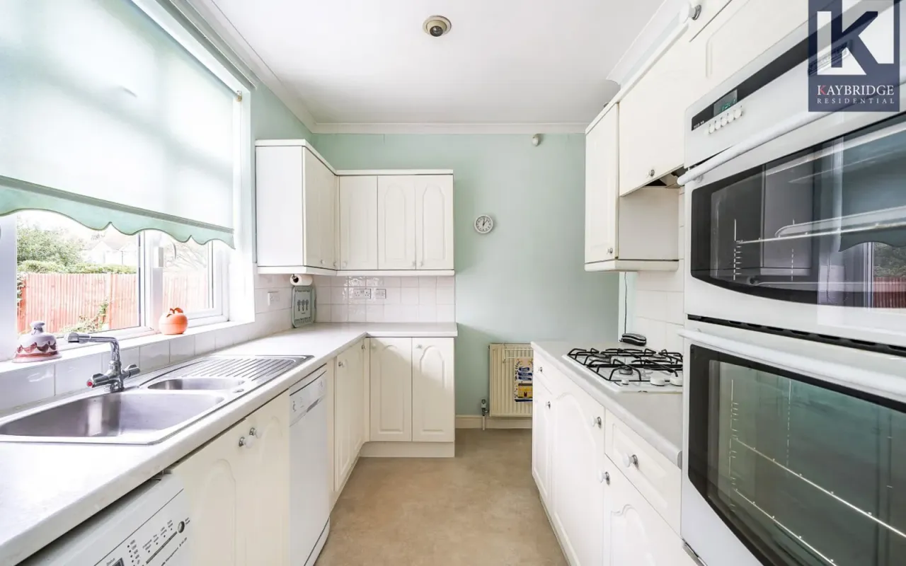 Firswood Avenue, Epsom, KT19, photo 3