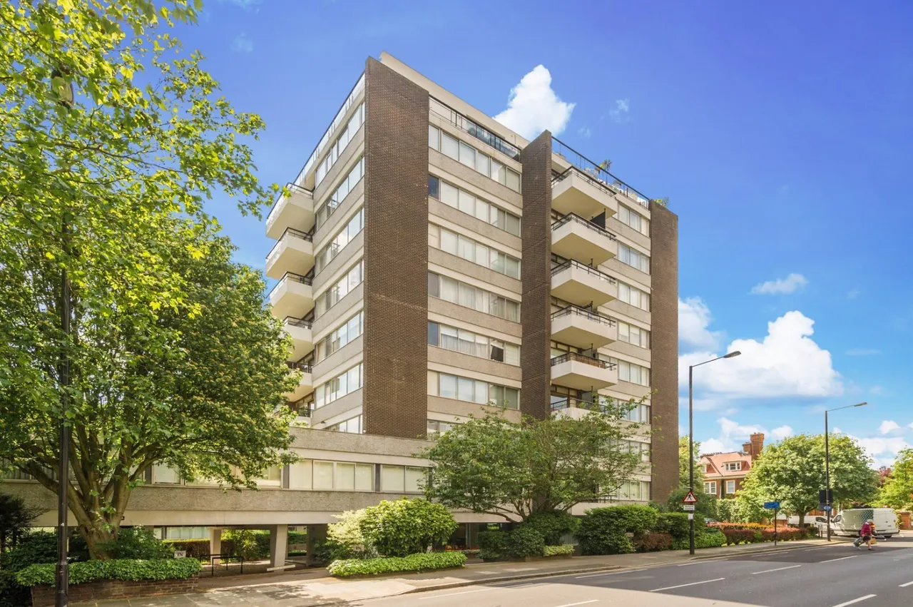 4 bed flat for sale, Avenue Road, St John's Wood, NW8
