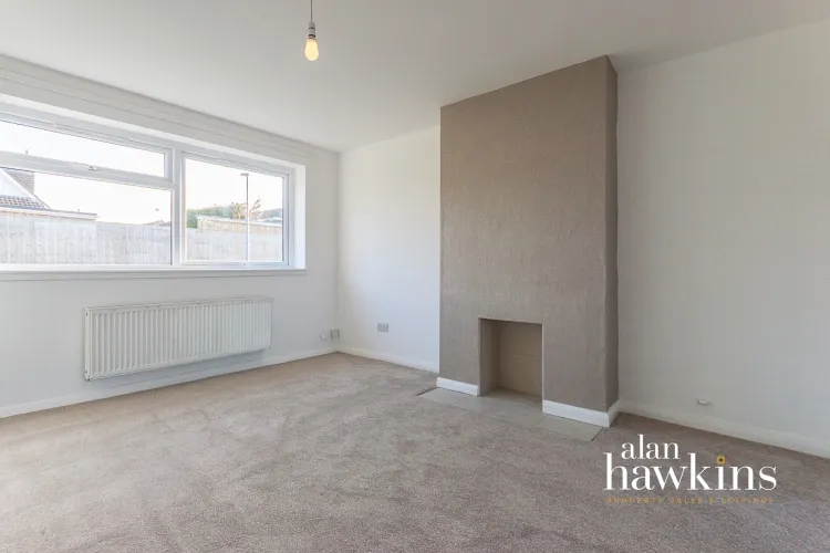 Blackstone Avenue, Eldene, SN3, photo 4