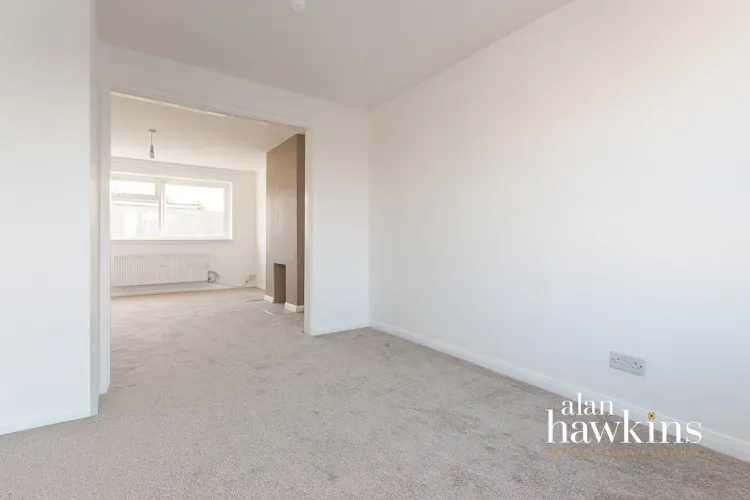 Blackstone Avenue, Eldene, SN3, photo 6