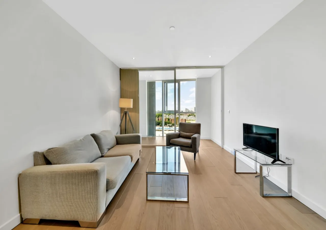 1 bed flat for sale, Wandsworth Road, Nine Elms, SW8