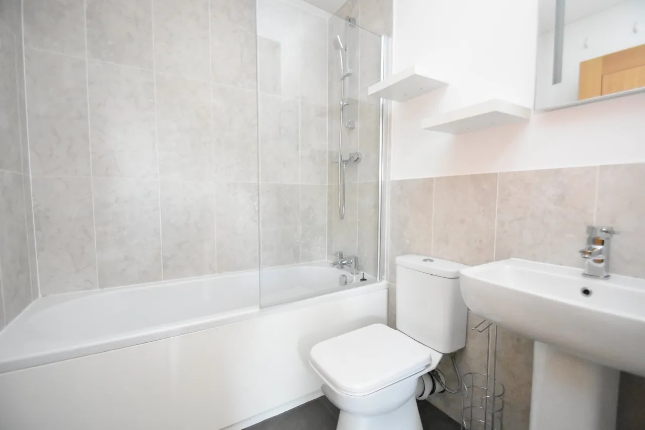 Wickham Road, Fareham, PO16, photo 5