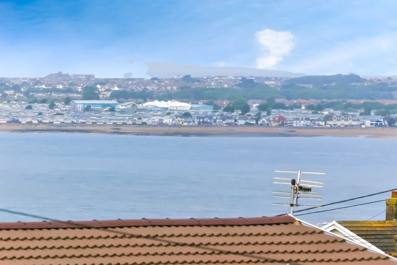 Somerset View, CF32, photo 6