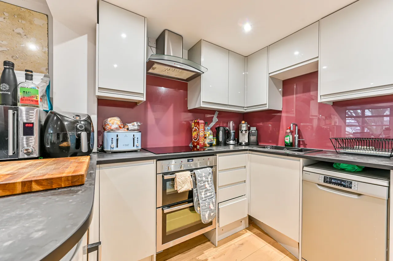 London, SW4, photo 8