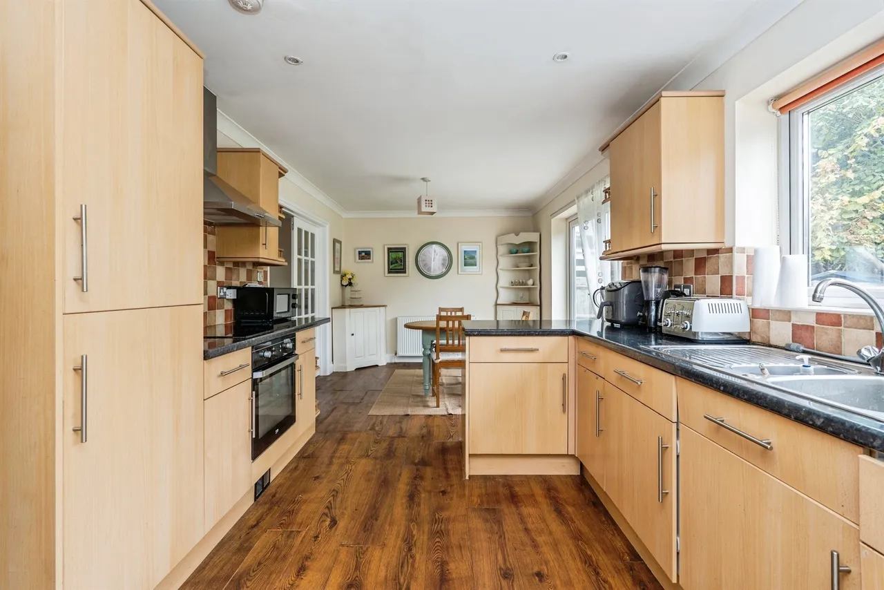 Cowleas Cottages, Romsey, SO51, photo 4