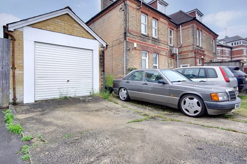 454 Christchurch Road, Bournemouth BH1 4BA, photo 2
