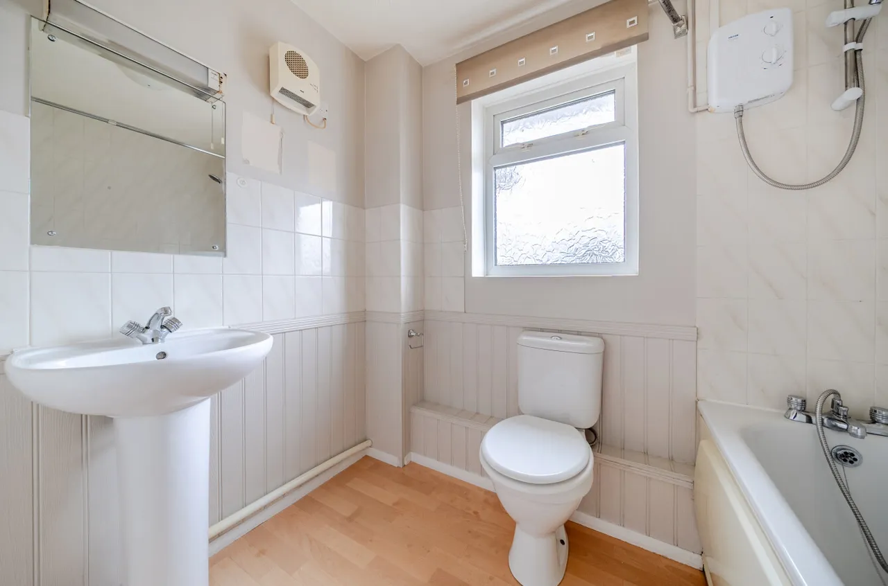 Dandelion Close, Gosport, PO13, photo 8