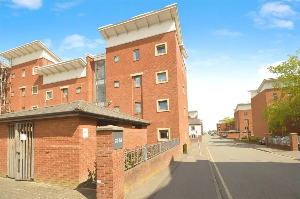 2 bed flat for sale, Albion Street, Wolverhampton, WV1