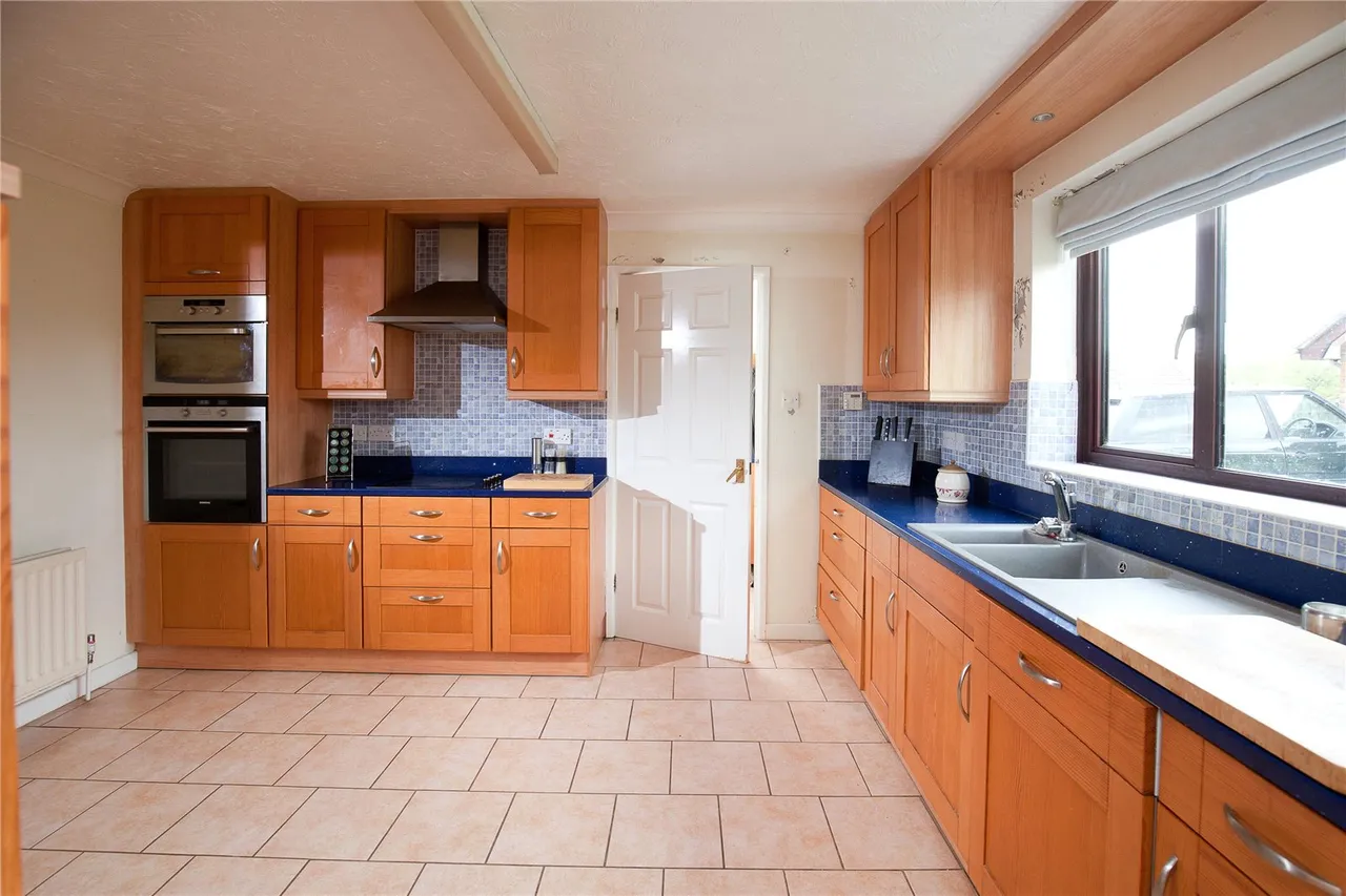 Motcombe, Shaftesbury, Dorset, SP7 9HJ, photo 4