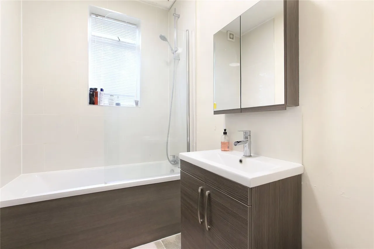 Hazelbourne Road, Clapham South, SW12, photo 10