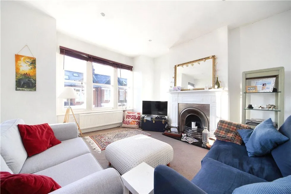 Hazelbourne Road, Clapham South, SW12, photo 2