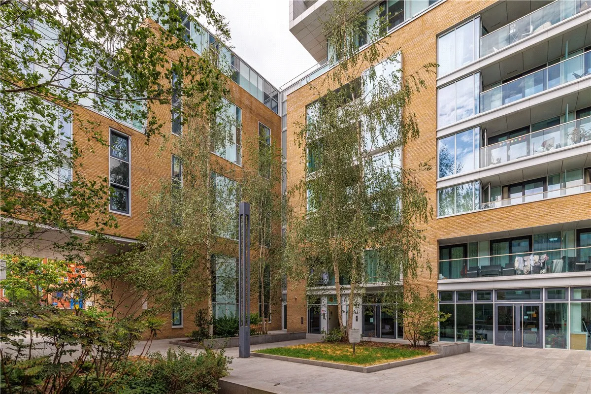 Spectrum Way, London, SW18, photo 4