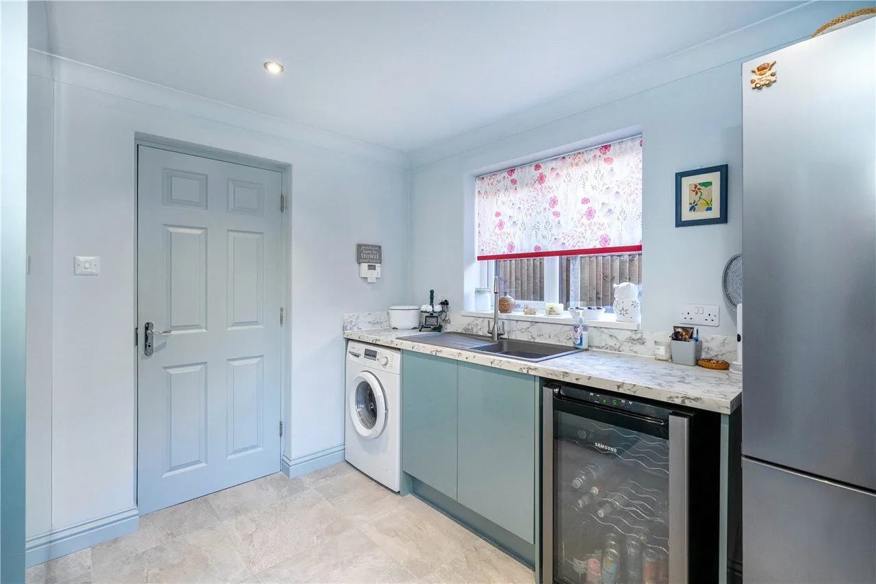 Colton Close, Baston, PE6, photo 11