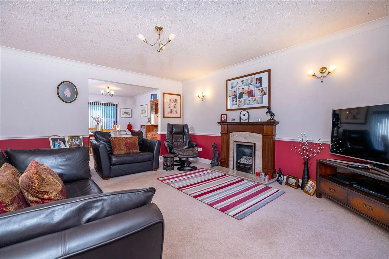 Colton Close, Baston, PE6, photo 8