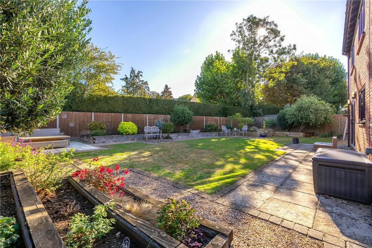 Colton Close, Baston, PE6, photo 18