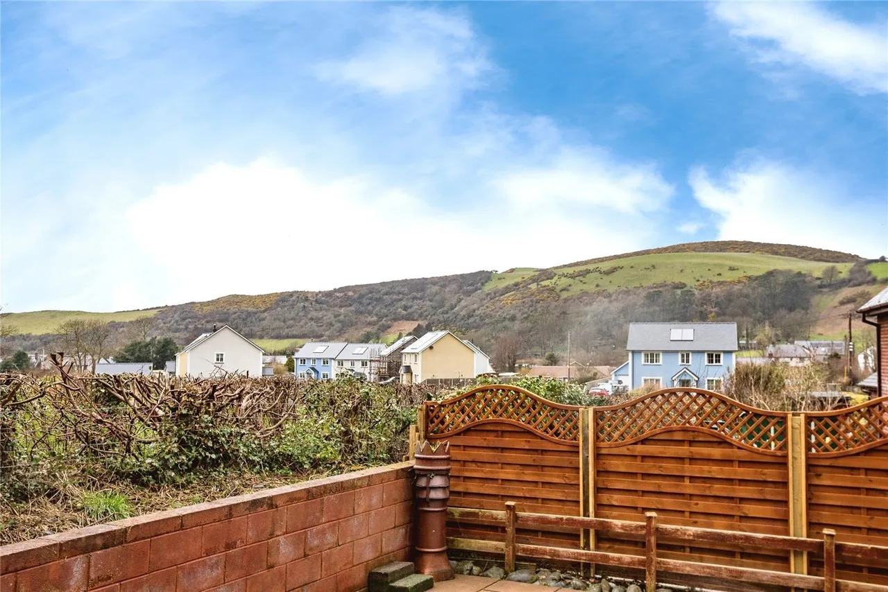 Clos Allt Fach, Llanrhystud, SY23, photo 23