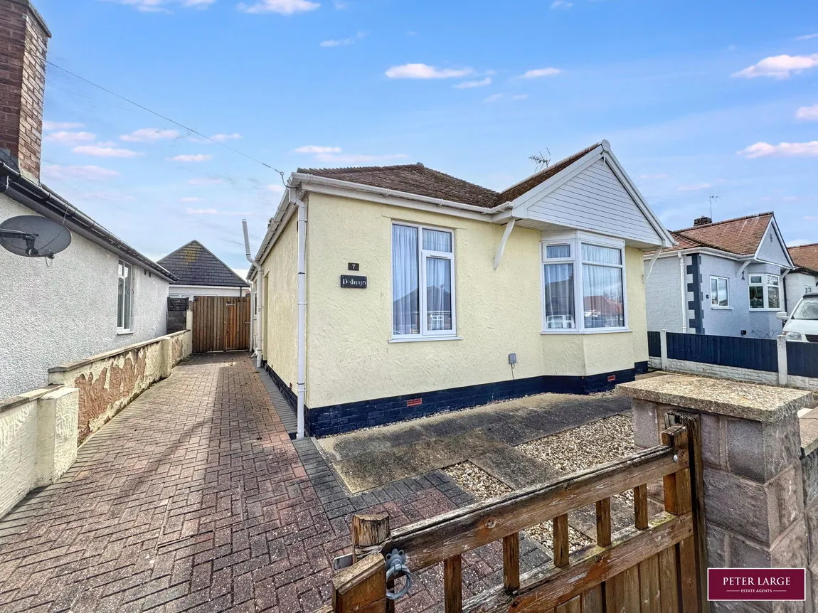 3 bed house for sale — St. Margarets Avenue, Prestatyn, Denbighshire, LL19 8BN