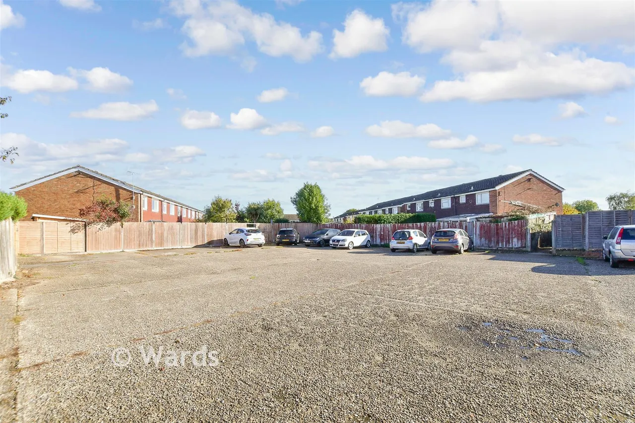 Fuggles Close, Paddock Wood, TN12, photo 13