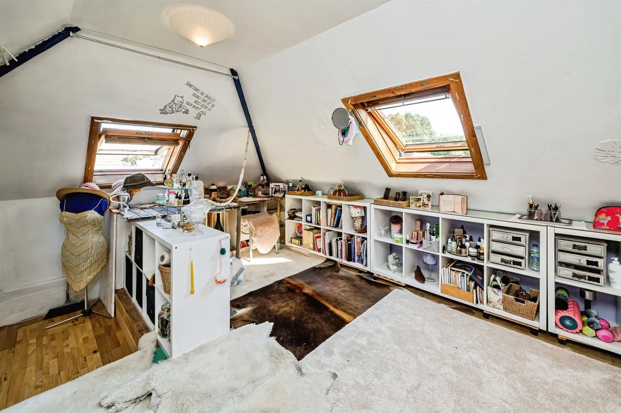 Oxford Avenue, Burnham Village, SL1, photo 16