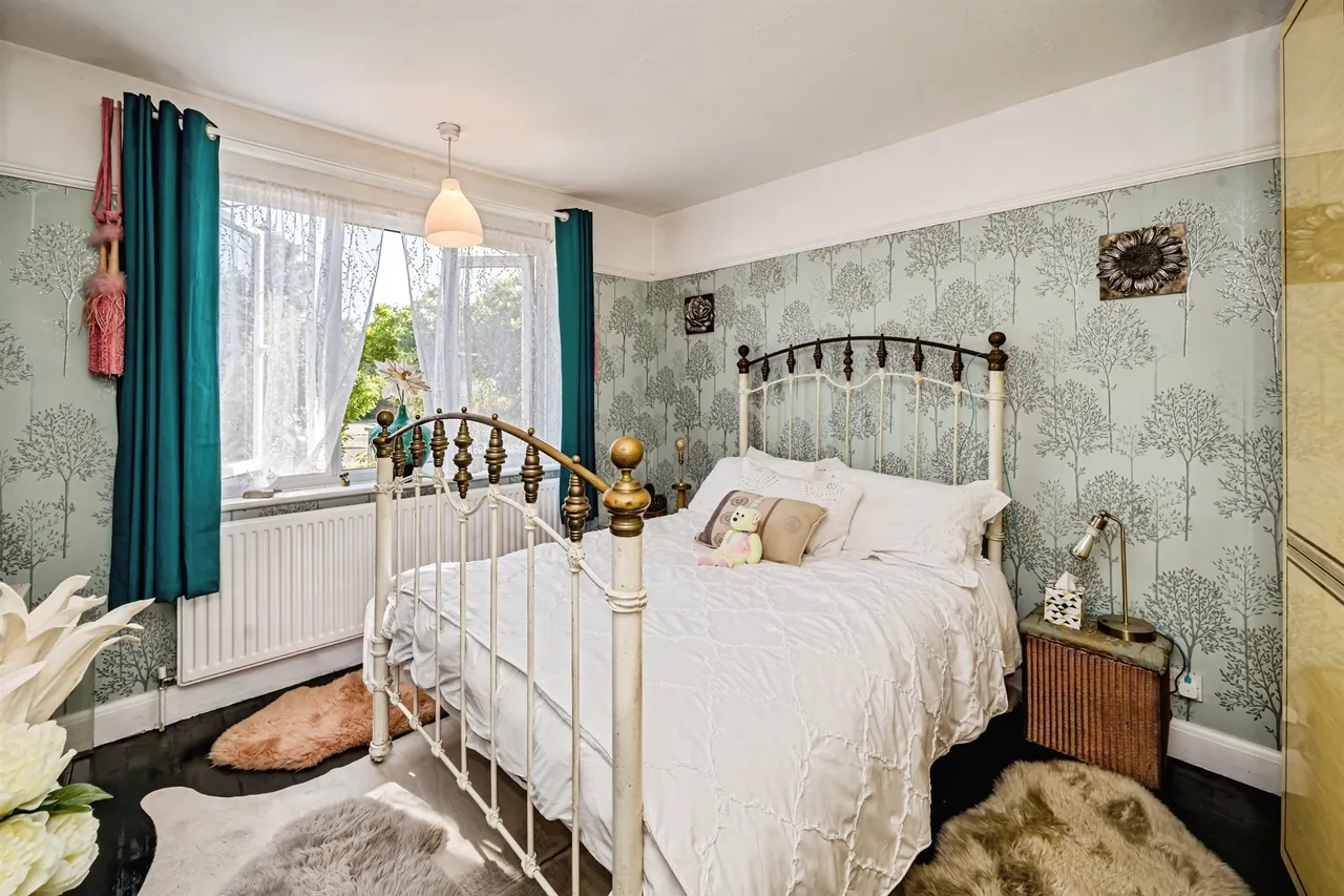 Oxford Avenue, Burnham Village, SL1, photo 19