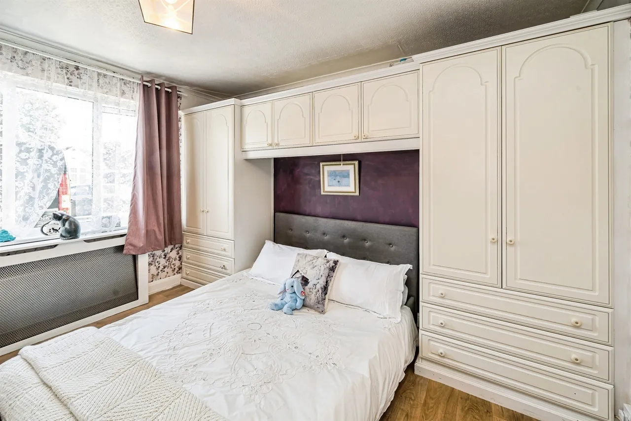 Oxford Avenue, Burnham Village, SL1, photo 17