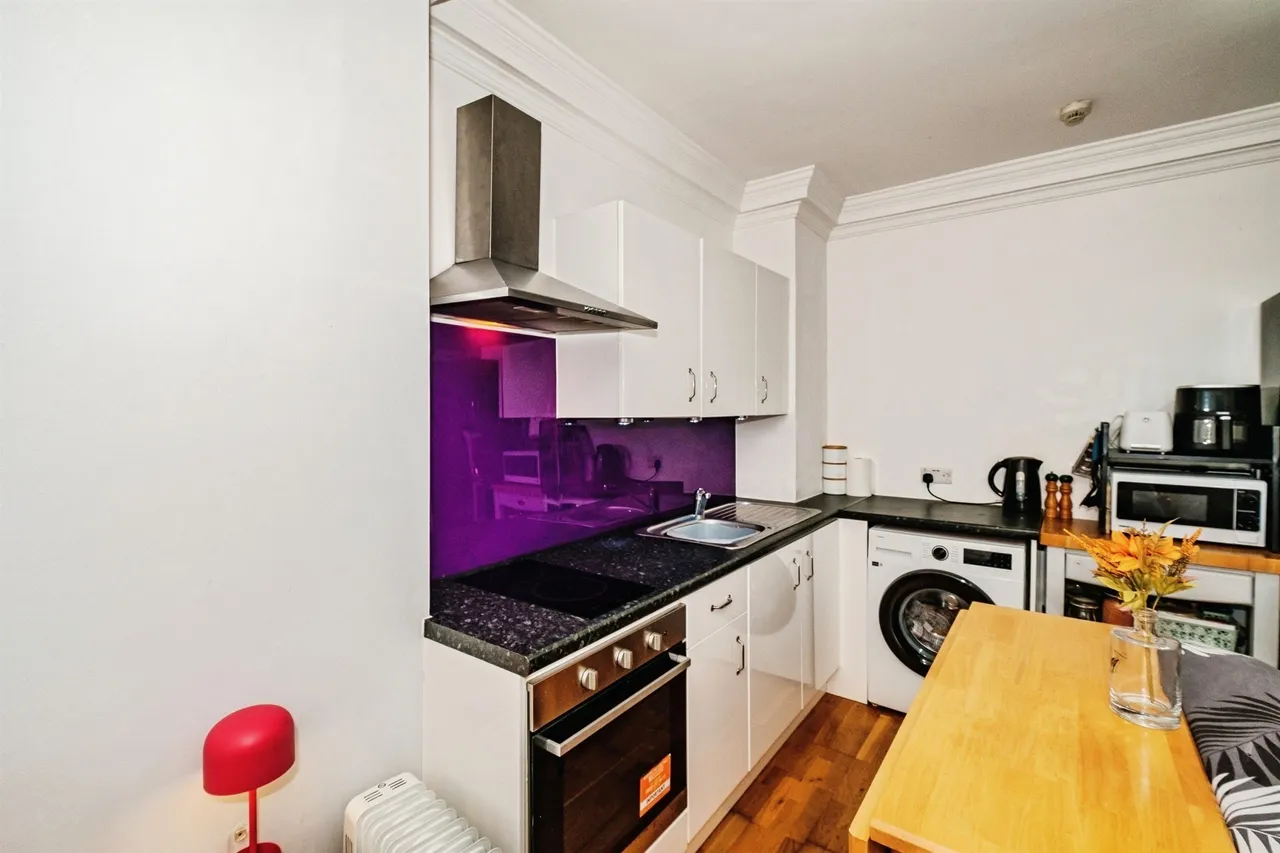Farncombe Road, Worthing, BN11, photo 6