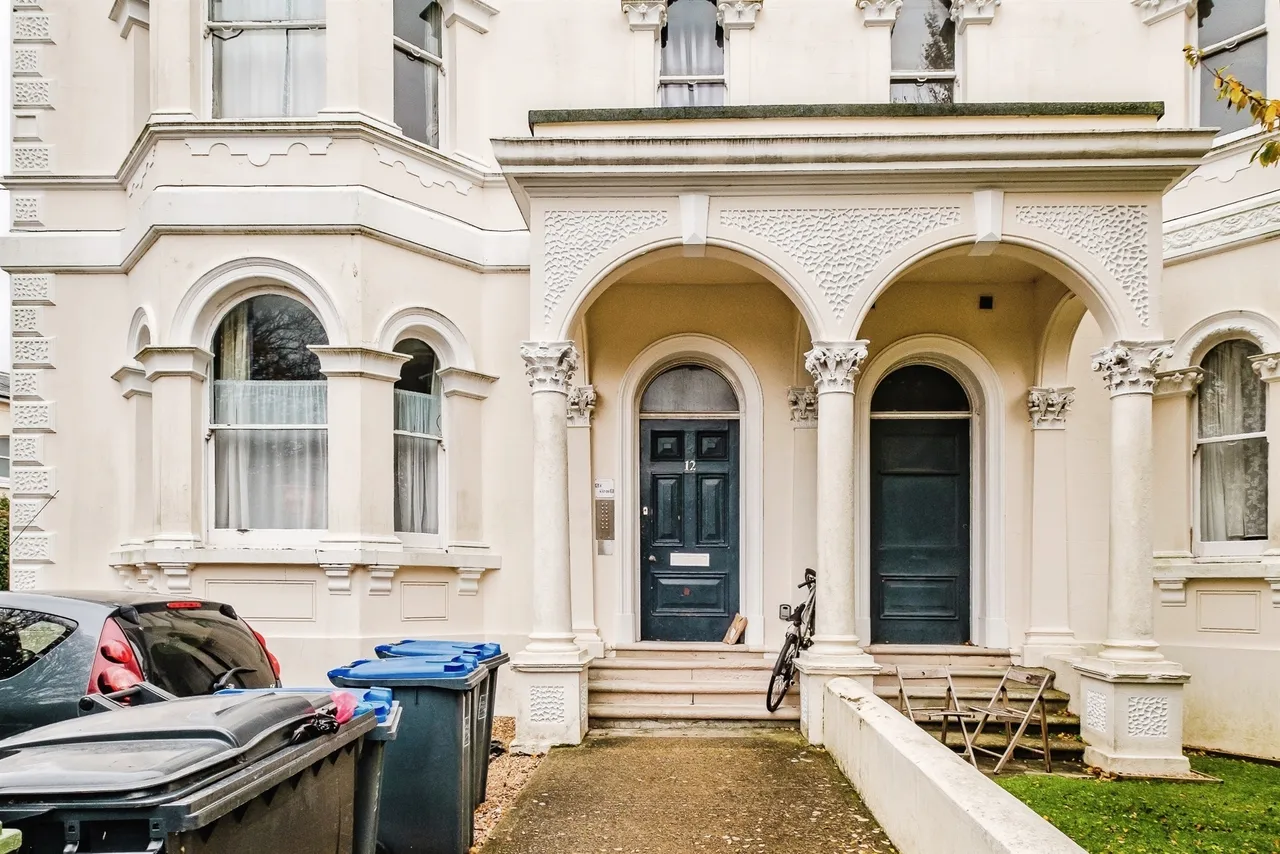 Farncombe Road, Worthing, BN11, photo 16