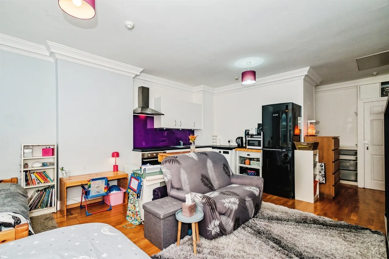 Farncombe Road, Worthing, BN11, photo 9
