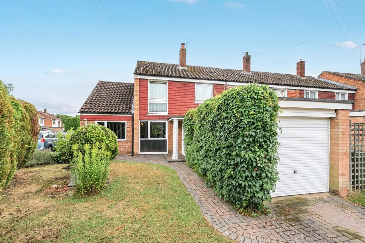 4 bed house for sale, Clay Wood Close, BR6