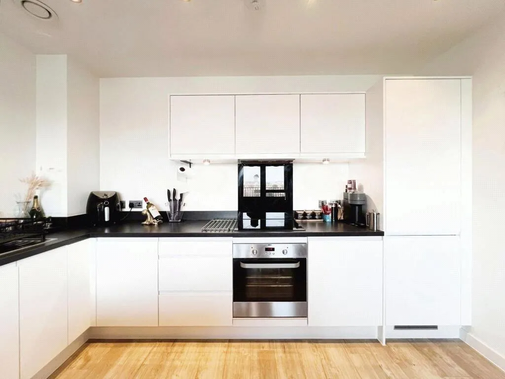 2 bed flat for sale — Westmoreland Road, London, NW9 9DR