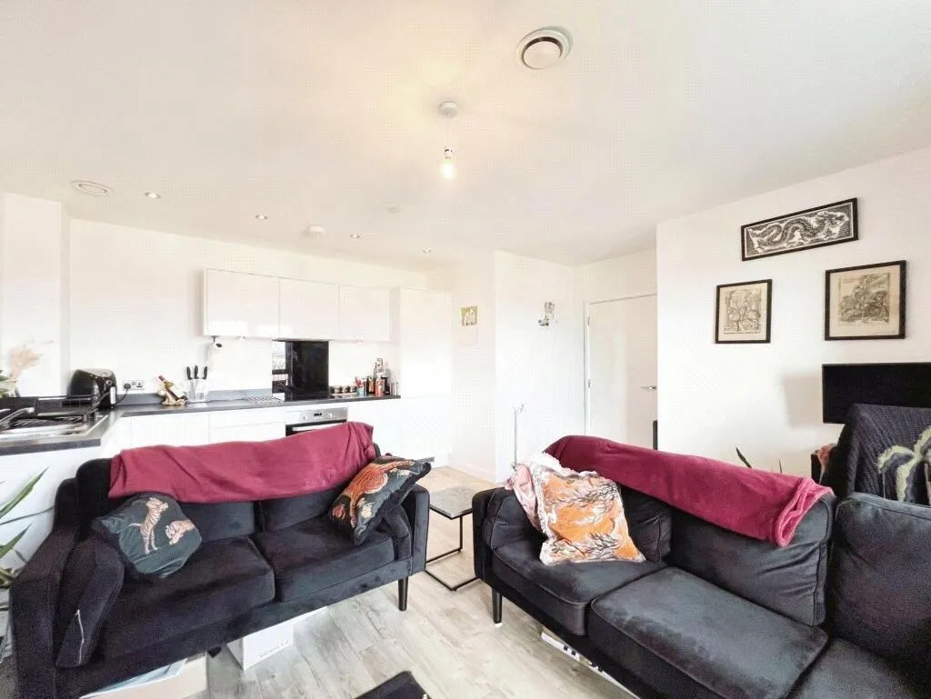 Westmoreland Road, London, NW9 9DR, photo 2