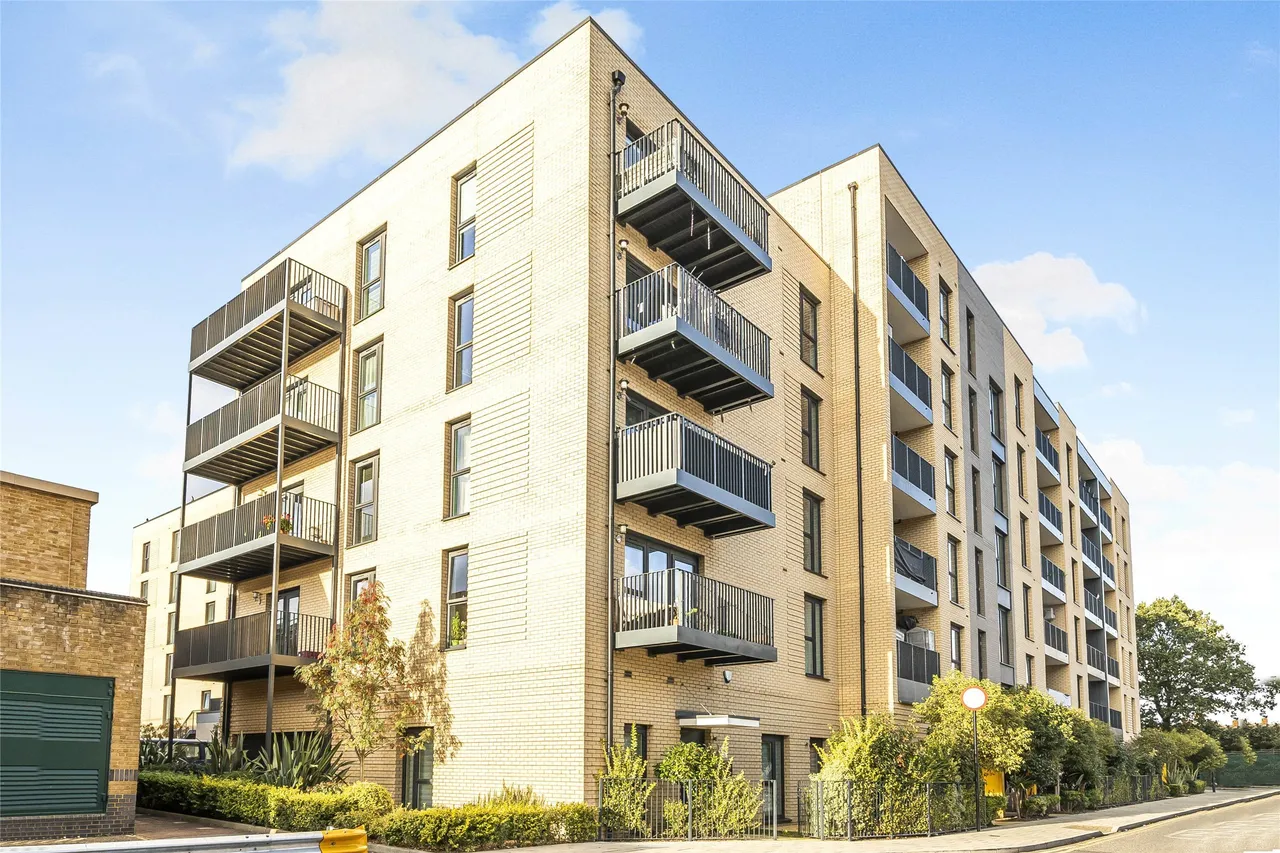Westmoreland Road, London, NW9 9DR, photo 3