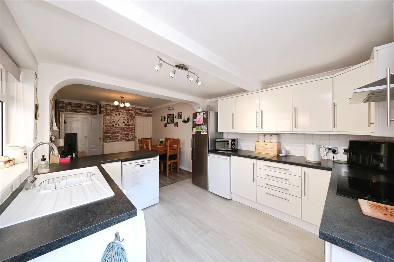 The Green, Mansfield Woodhouse, Mansfield, Nottinghamshire, NG19, photo 5