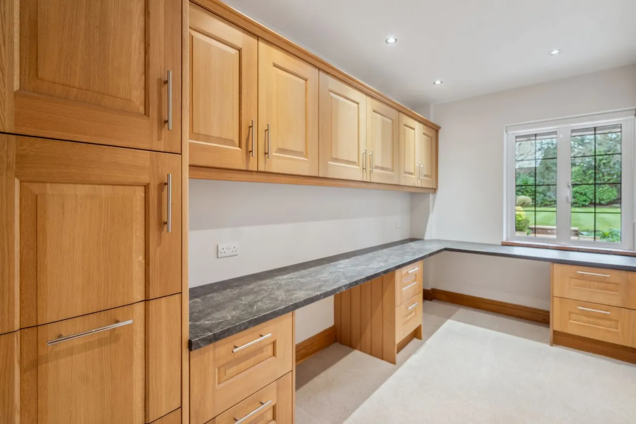 Chiltern Hills Road, Beaconsfield, HP9, photo 14