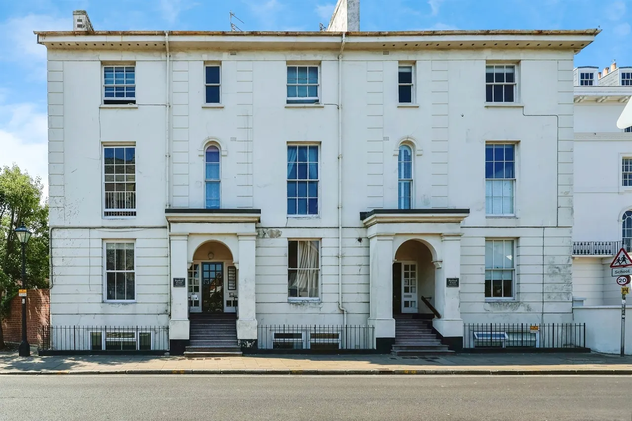 1 bed flat for sale — Kent Road, Southsea