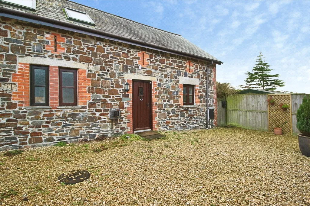 2 bed house to rent, Boyton, Launceston, PL15