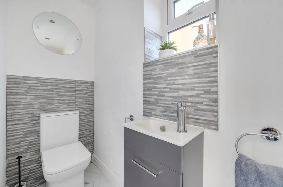 Priors Road, Windsor, SL4, photo 15