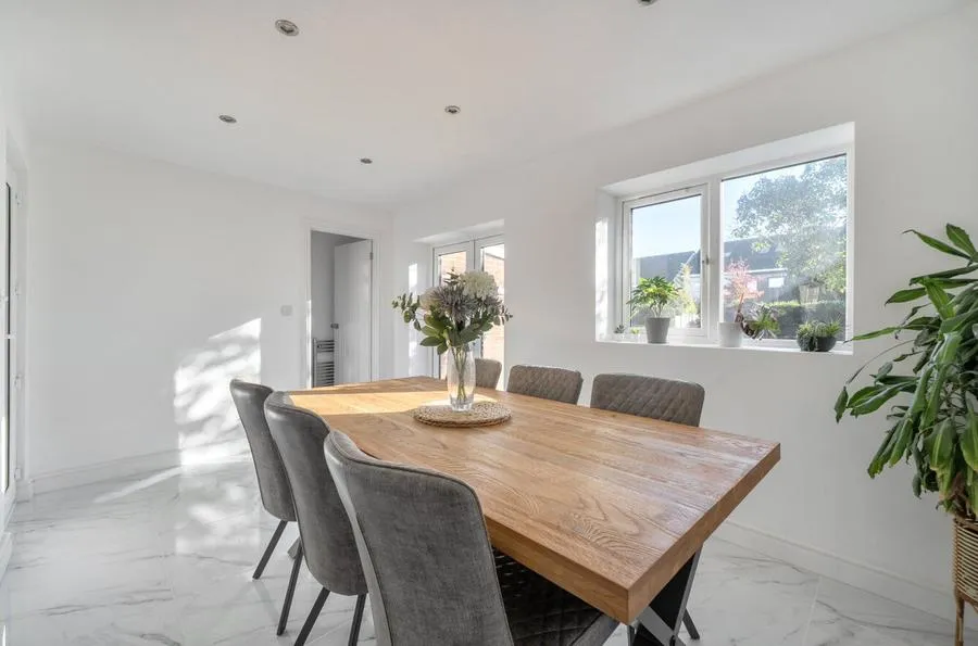 Priors Road, Windsor, SL4, photo 14