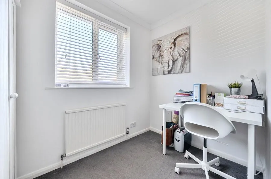 Priors Road, Windsor, SL4, photo 9