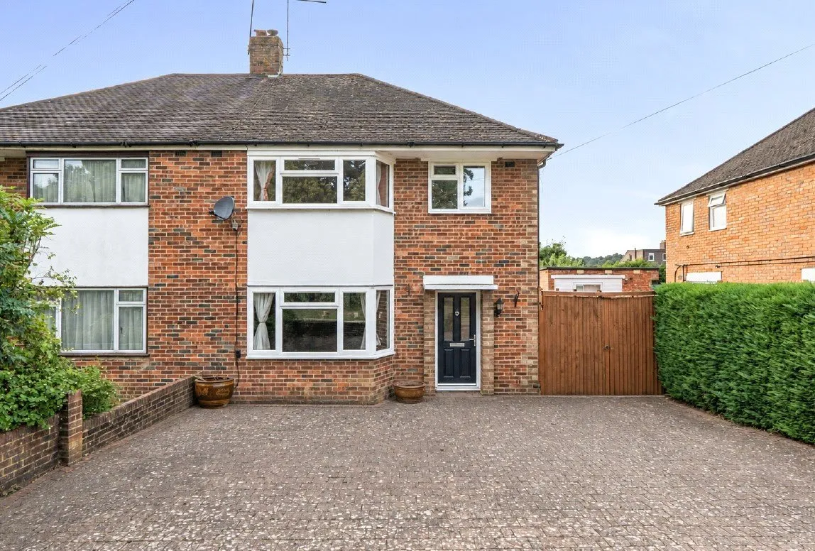 3 bed house for sale — Dovers Green Road, Reigate, RH2 8BT