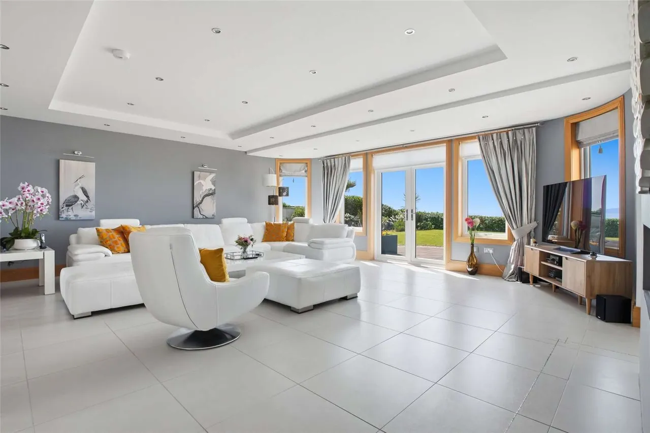 Hyndman Road, Seamill, KA23, photo 6