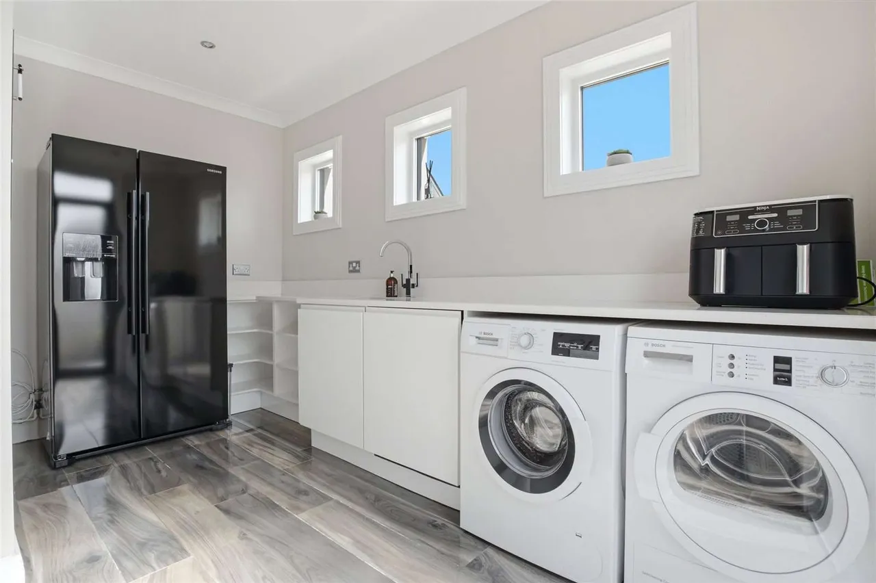 Hyndman Road, Seamill, KA23, photo 10