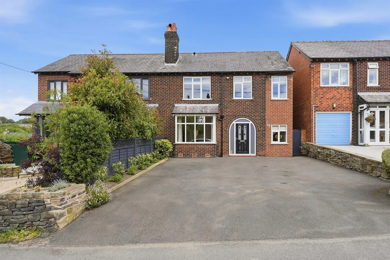 4 bed house for sale — Hurst Lane, Bollington
