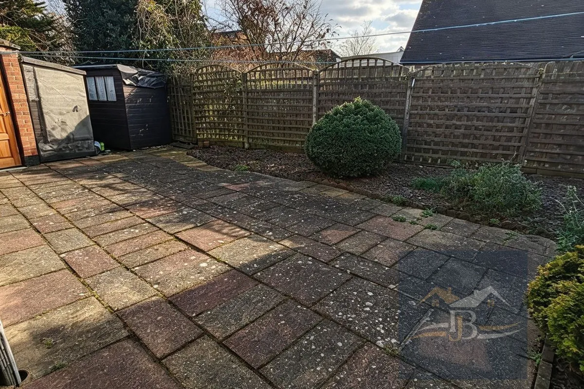 Montrose Close, Ashford, TW15, photo 12